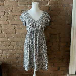 Boden Calissa curved waist knee length dress with pockets